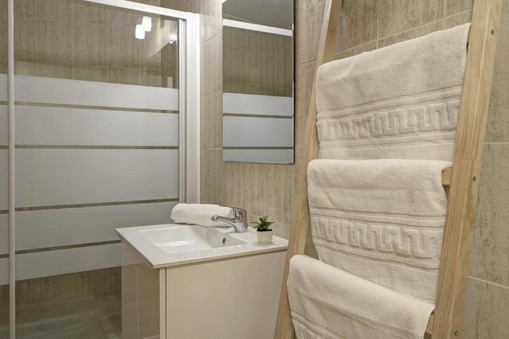Apartamento Qh San Juan De Dios Granada Exterior foto